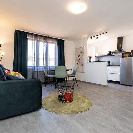 Providenca Accommodation Mali Losinj Bilik gambar